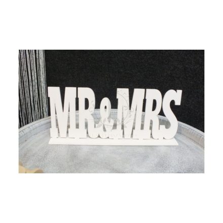"Mr & Mrs" fa felirat talppal fehér