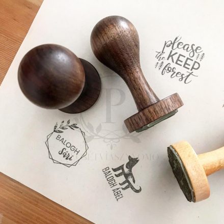 13 cm-es egyedi gumibélyegző készítése fa nyéllel - kör alakú