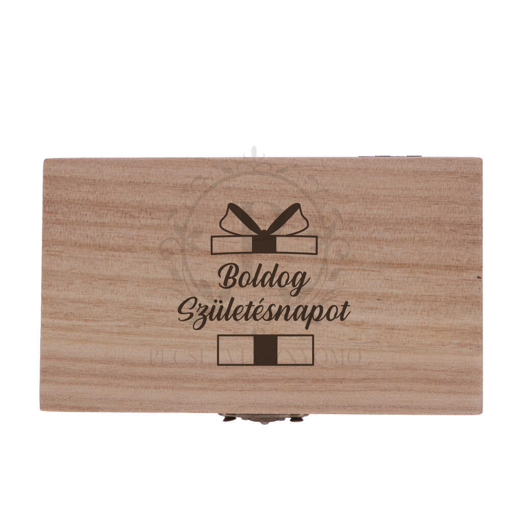 Fa négyzet díszdoboz boldog szülinapot gravírozással