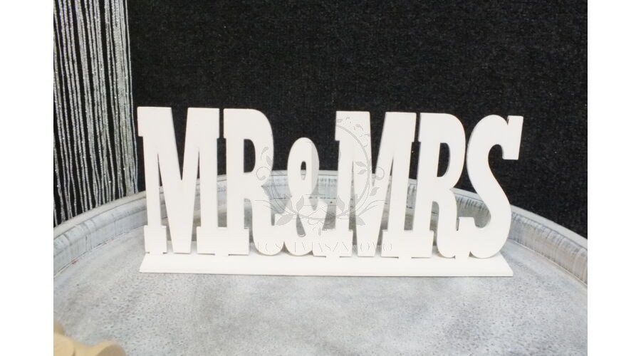"Mr & Mrs" fa felirat talppal fehér